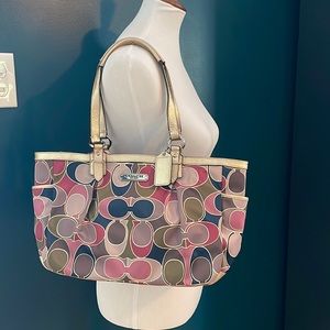 “Coach” Gold Trimmed Shoulder Bag